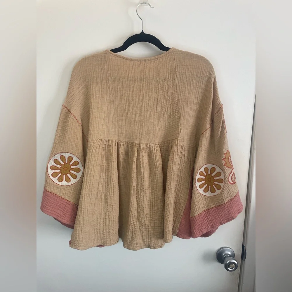 Easel Bohemian Embroidered Blouse in Tan and Pink Size Medium - Picture 10 of 12